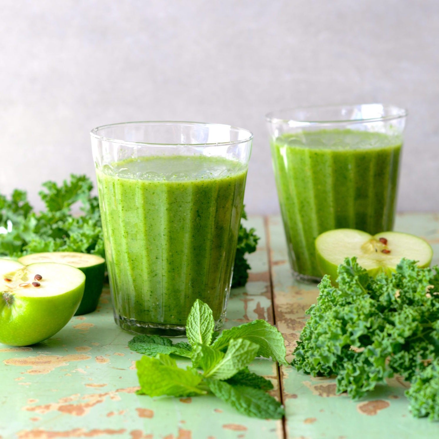 JUGOS TÉS SMOOTHIES INFUSIONES